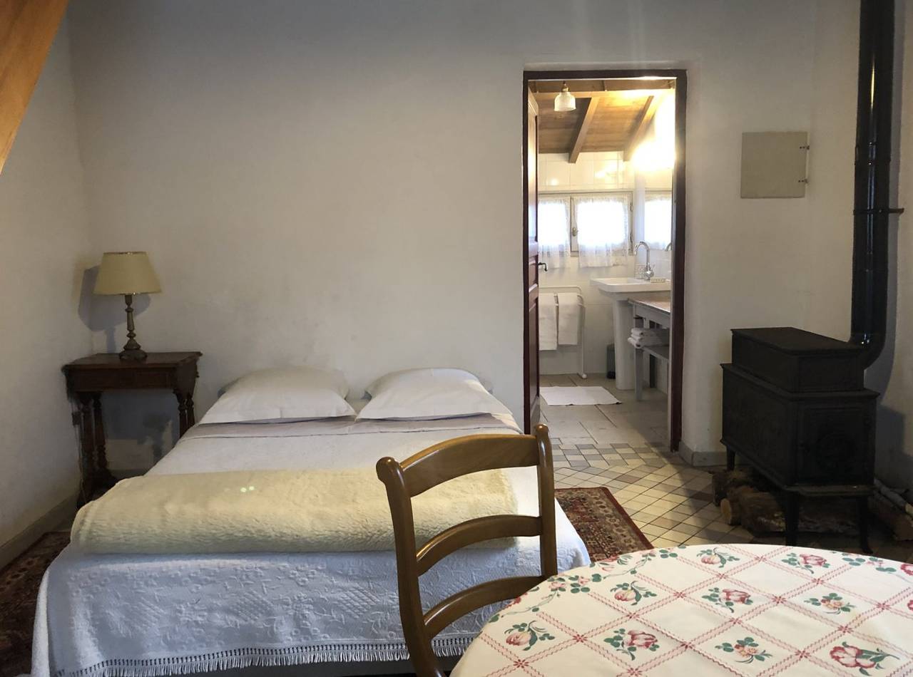 Maison forestière avec accès direct en forêt - Chambre Saint Jacques in Châtenoy, Région d'Orléans