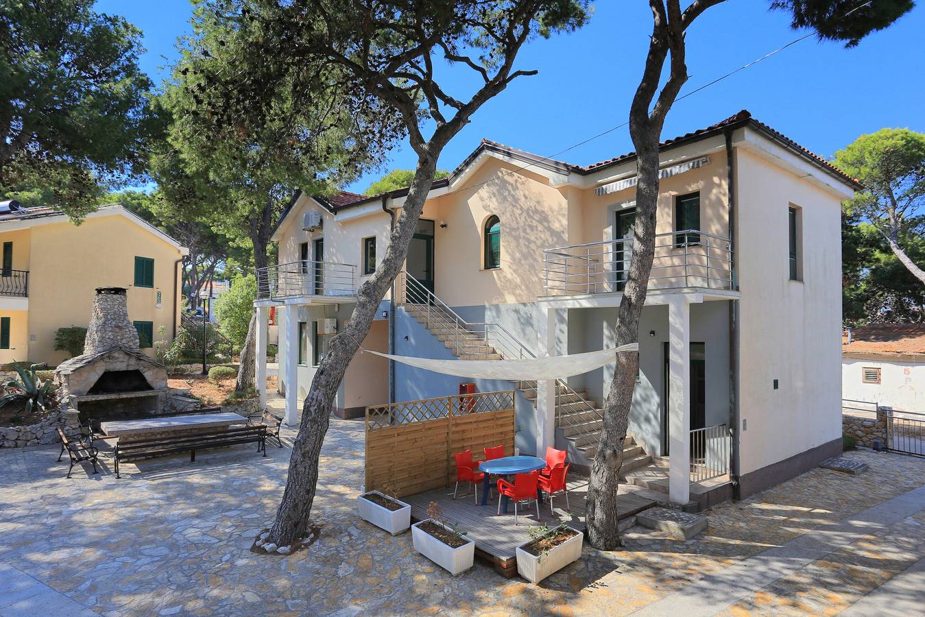 Ganze Wohnung, Two bedroom apartment with terrace and sea view Rogoznica A-3266-a in Rogoznica, Šibenik-Knin