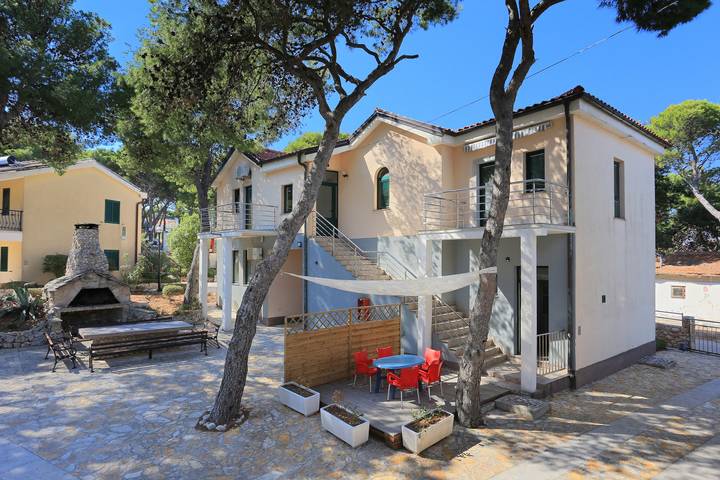 Gîte pour 5 personnes, avec balcon/terrasse, animaux acceptés à Rogoznica - 4
