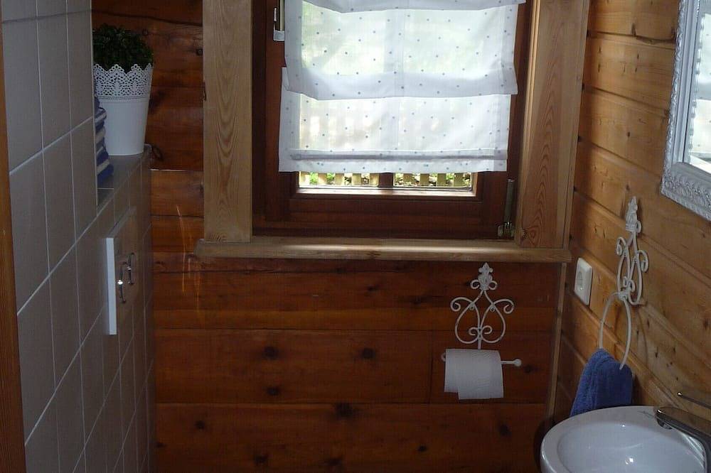 Ferienhaus 'Zur Einberger Schweiz' mit privater Terrasse, privatem Garten und Wlan in Rödental, Oberes Maintal - Coburger Land