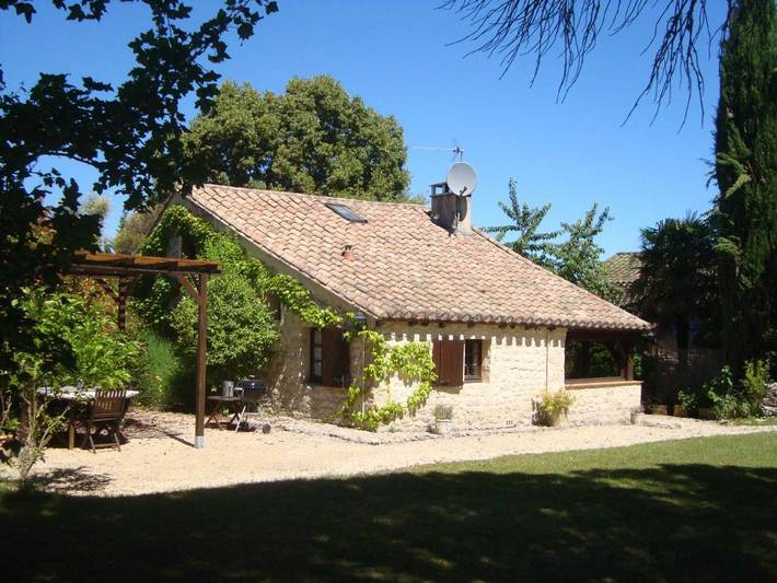 Location de vacances pour 4 personnes, avec vue ainsi que jardin et piscine, animaux acceptés dans Bellefont-La Rauze - 2