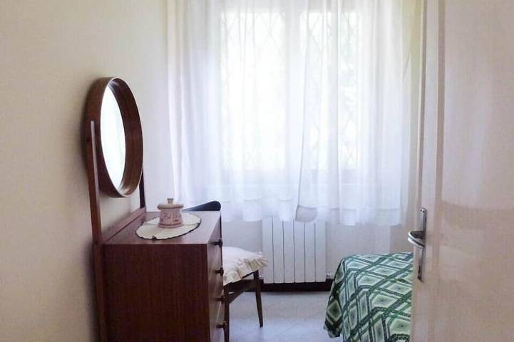 Schöne Villa, nah am Strand für 5/6 Personen. in Lido di Camaiore, Camaiore