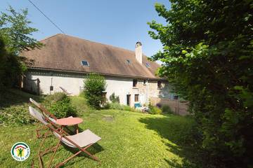 Gîte pour 4 personnes, avec jardin et terrasse dans l' Isère