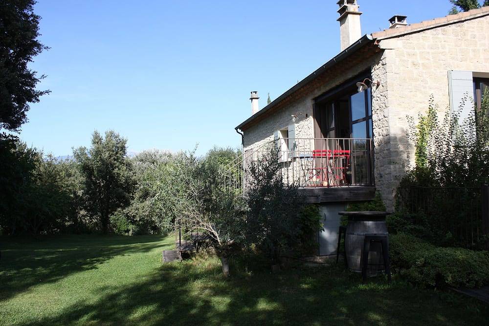 Charmant Mas Rénovée, Avec Piscine et Jardin in Venasque, Parc naturel régional du Mont-Ventoux