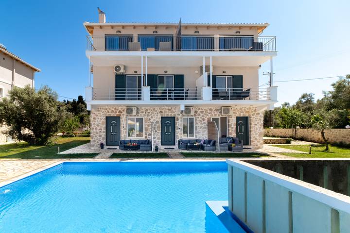 Ferienwohnung für 4 Personen, mit Garten in Griechenland