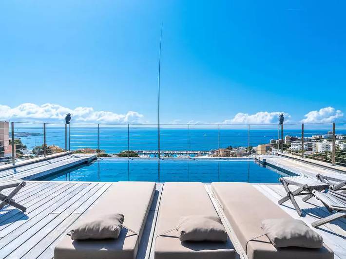 Villa für 8 Personen, mit Balkon und Terrasse sowie Pool in Palma