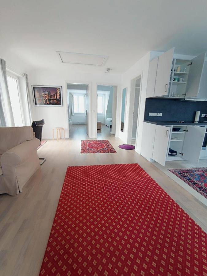Ganze Wohnung, Peaceful Apartment-3 Zi, Loggia & Garden in Blankenese in Blankenese, Hamburg