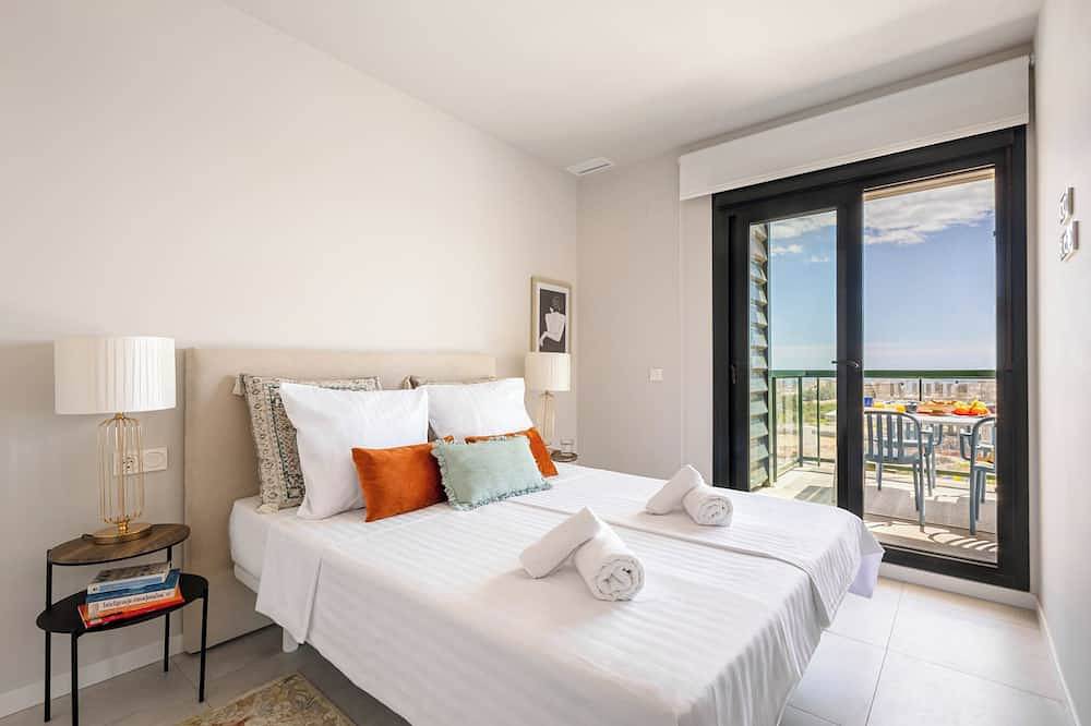 Entire apartment, Mil Palmeras Sea View | Private Pool and Parking- Special rates for longer stays in Orihuela, Costa Blanca