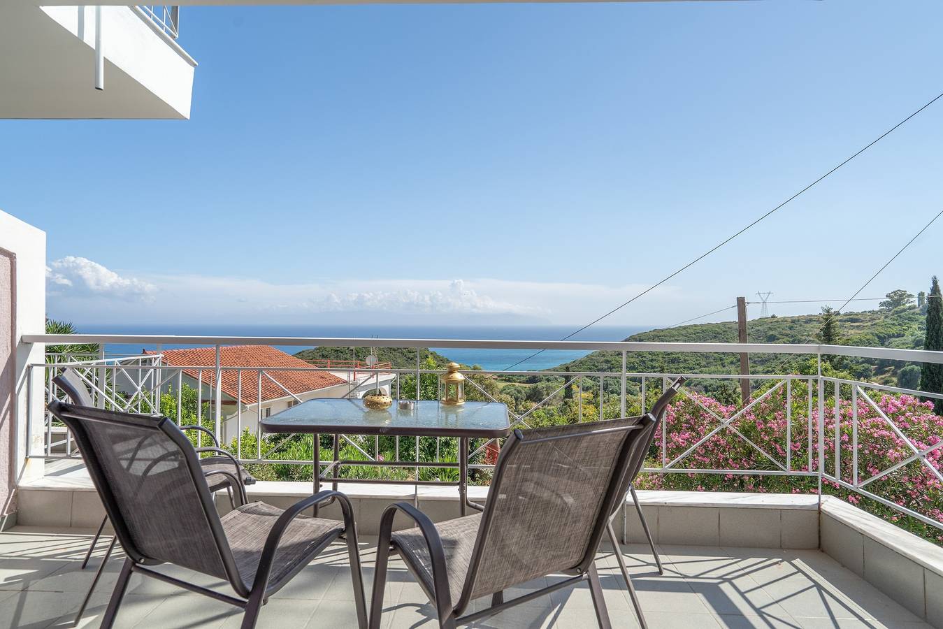 Entire apartment, Apartment 'Maistrali First Floor  1' with Sea View, Wi-Fi and Air Conditioning in Ratzakli, Kefalonia