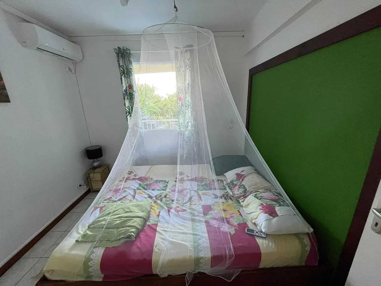 Ganze Wohnung, Ferienwohnung mit Gartenblick in Deshaies 80 m² mit Pool in Deshaies, Guadeloupe