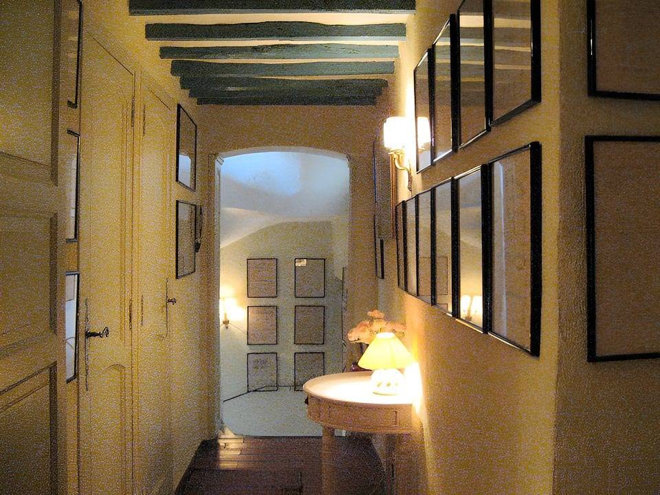 L'Evêché - Chambre Jaune Vert in Vaison-la-Romaine, Parc naturel régional du Mont-Ventoux