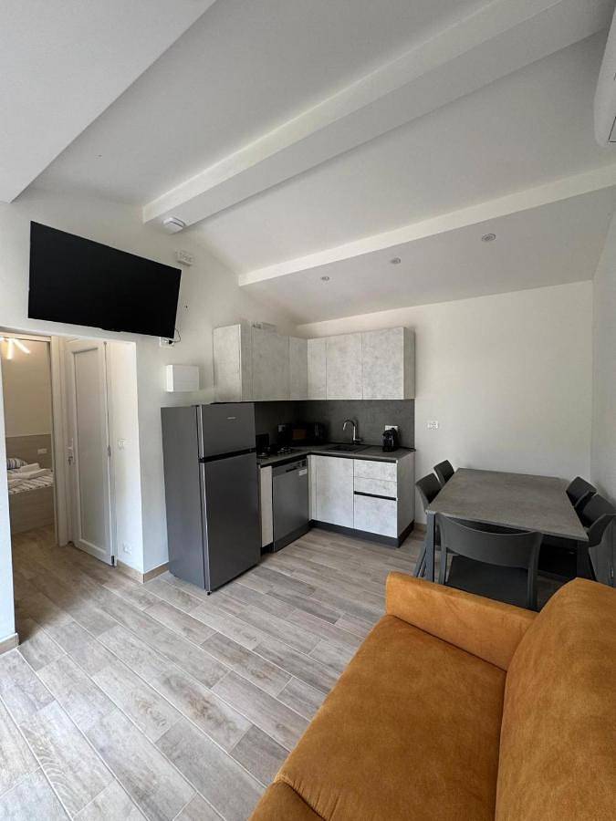 Bungalow für 5 Personen, mit Ausblick und Terrasse sowie Pool und Garten in Jesolo - 2