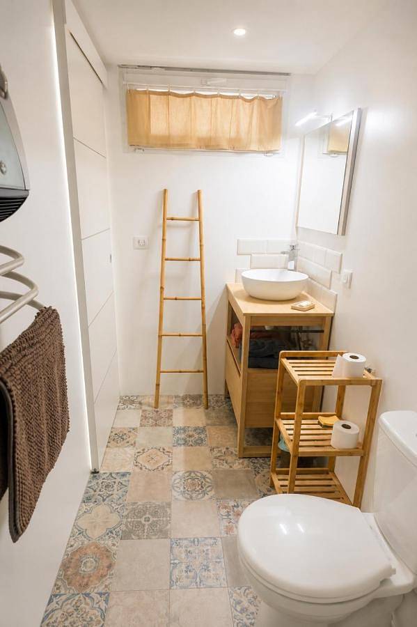 Appartement entier, One-Bedroom Apartment in Les Pennes-Mirabeau, Côte méditerranéenne (France)