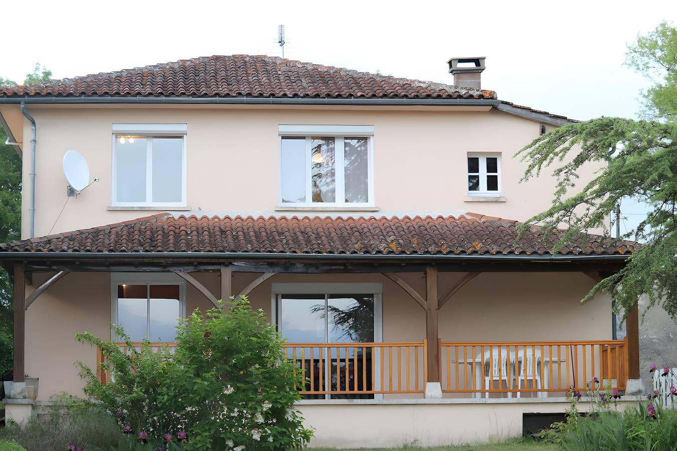 Gîte Chez Jeanne: Schattige Terrasse, privater Garten & Wlan in Pern, Quercy Blanc in Pern, Lot