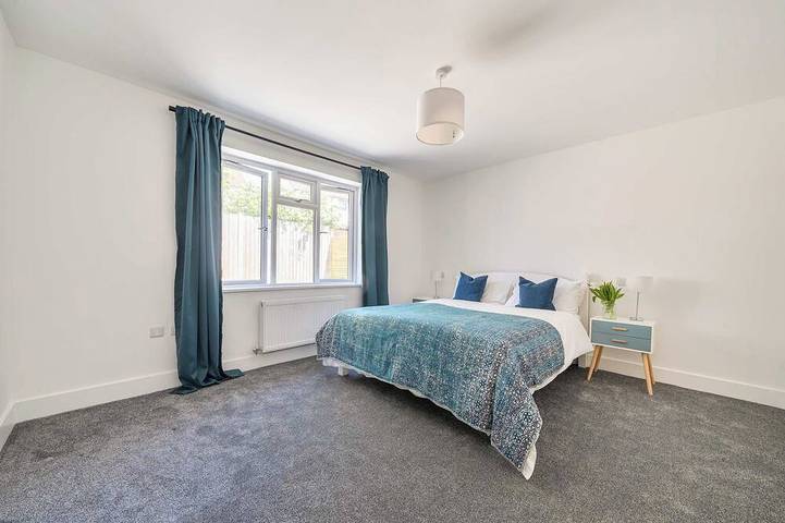 Lantern House | Historic Wells | Sleeps 11 in Wells, Somerset
