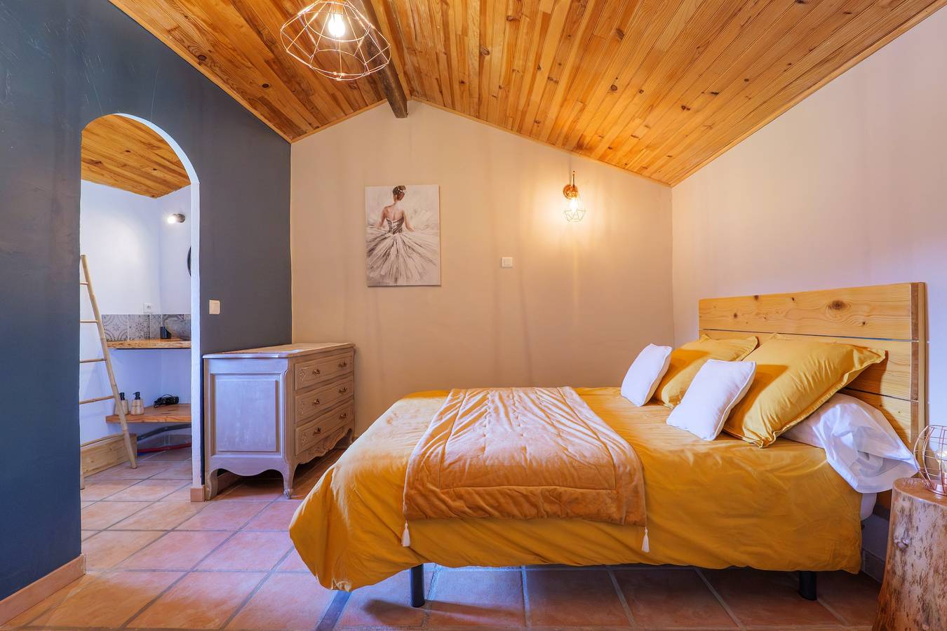 Gastenkamer 'Les Terrasses de Collanges' met bergzicht en wifi, foto 12