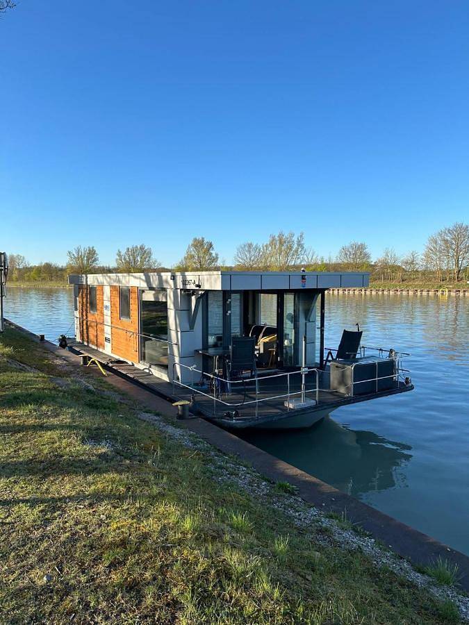 Ferienwohnung für 4 Personen, mit Terrasse und Garten sowie Seeblick und Ausblick in Anklam - 2