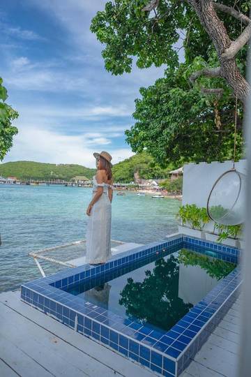 Hôtel pour 2 personnes, avec piscine ainsi que terrasse et jacuzzi dans Ko Larn