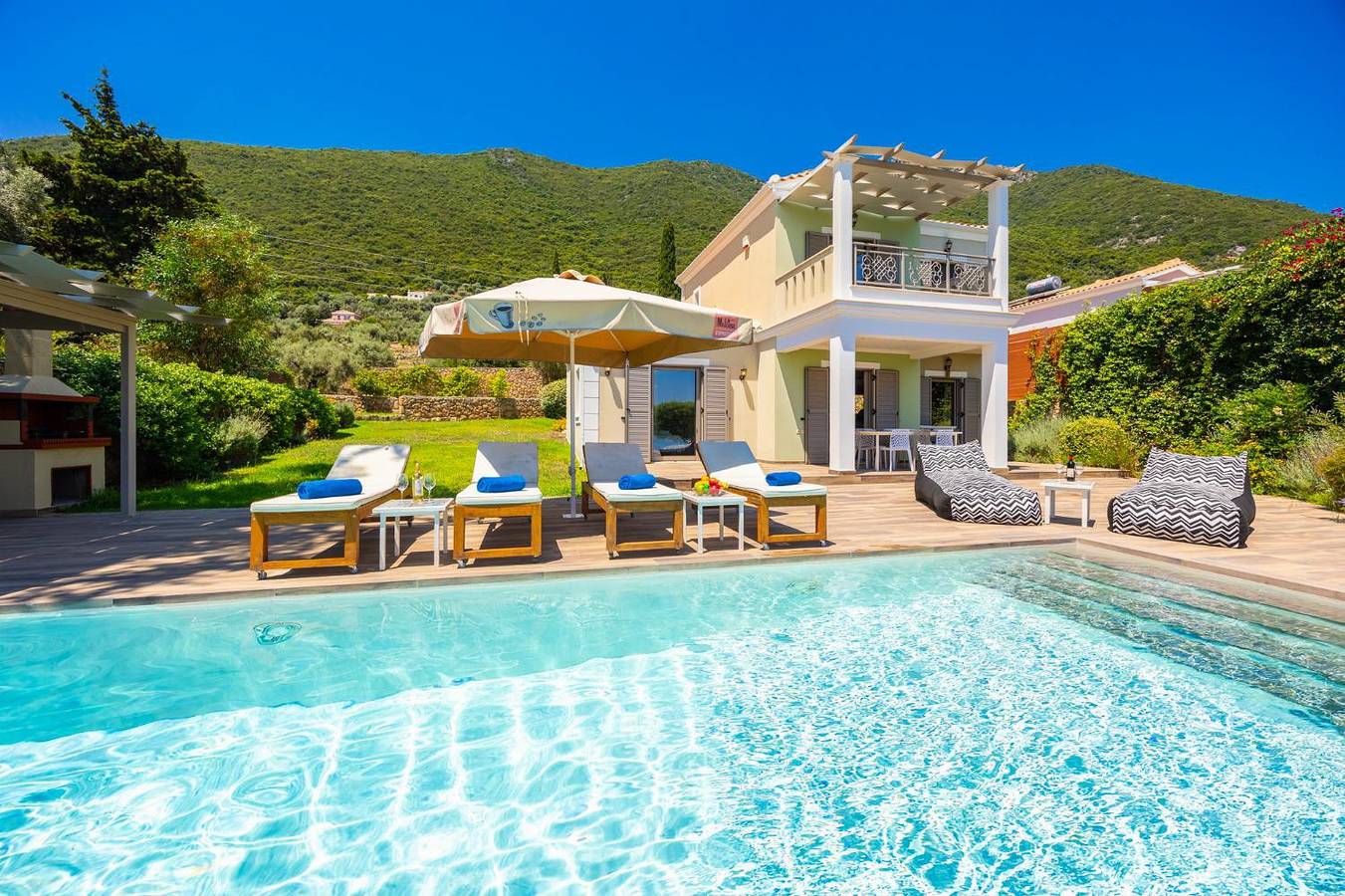 Villa Melanthi in Nikiana, Alexandros