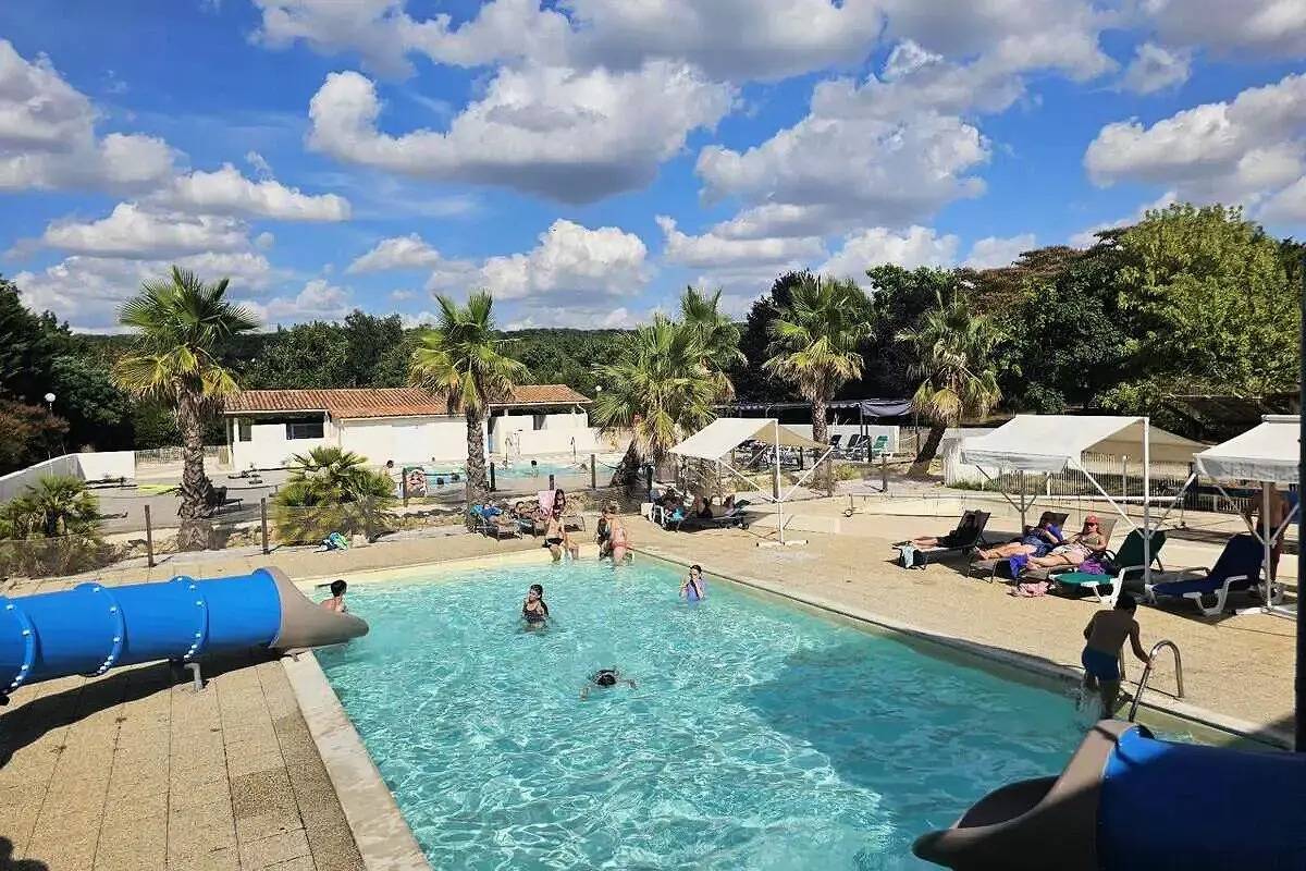 Chalet cozy 2 Schlafzimmer 6 Personen in Vouneuil-sur-Vienne, Vienne