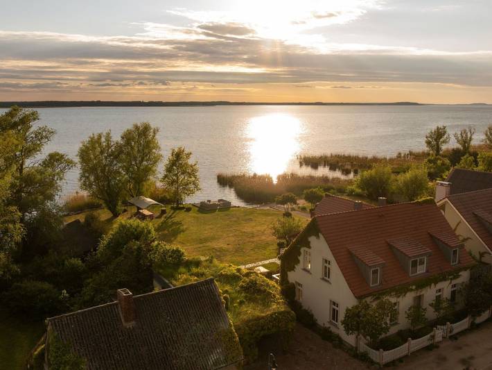 Ferienhaus für 8 Personen, mit Seeblick und Sauna sowie Garten und Balkon, kinderfreundlich in Rankwitz