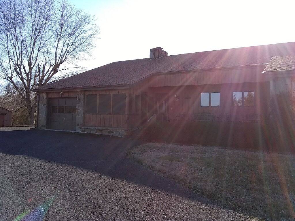 Ganze Wohnung, Westover Park Condo 101 - Ein ruhiger Zufluchtsort in der Nähe der Great Smoky Mountains in Sevierville, Sevier County