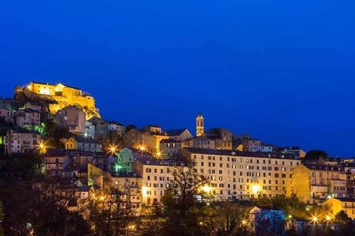 Appartement de vacances pour 4 personnes à Corte