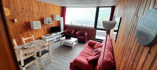 Gîte pour 4 personnes, avec terrasse et vue, animaux acceptés dans Office De Tourisme Super Besse