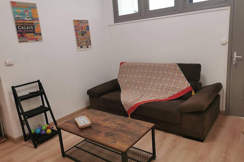 Ganze Wohnung, 4-person apartment with private garden, 1km from the beach in Calais, Calais und Umgebung