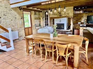 Gîte pour 13 personnes, avec piscine et jardin à Cause-de-Clérans