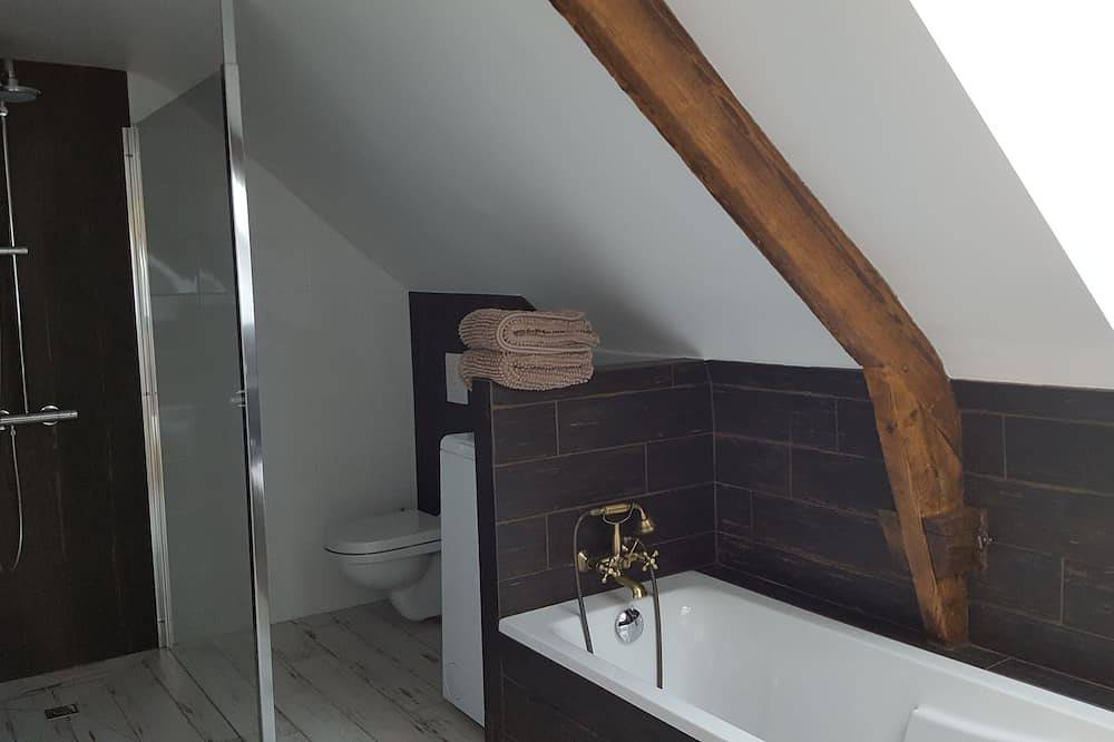 Furnished cottage \"les Azalés\" in Ploërmel, Vannes region