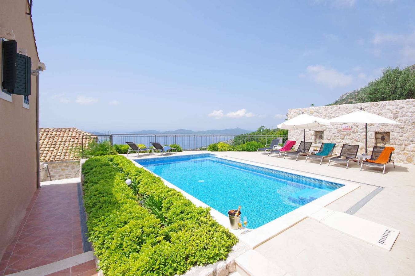 Villa Dias: splendida vista sul mare, piscina, sauna e splendide terrazze per 12 persone in Brsecine, Grad Dubrovnik