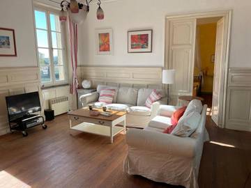 Gîte pour 6 personnes, avec vue et terrasse, animaux acceptés à Homps