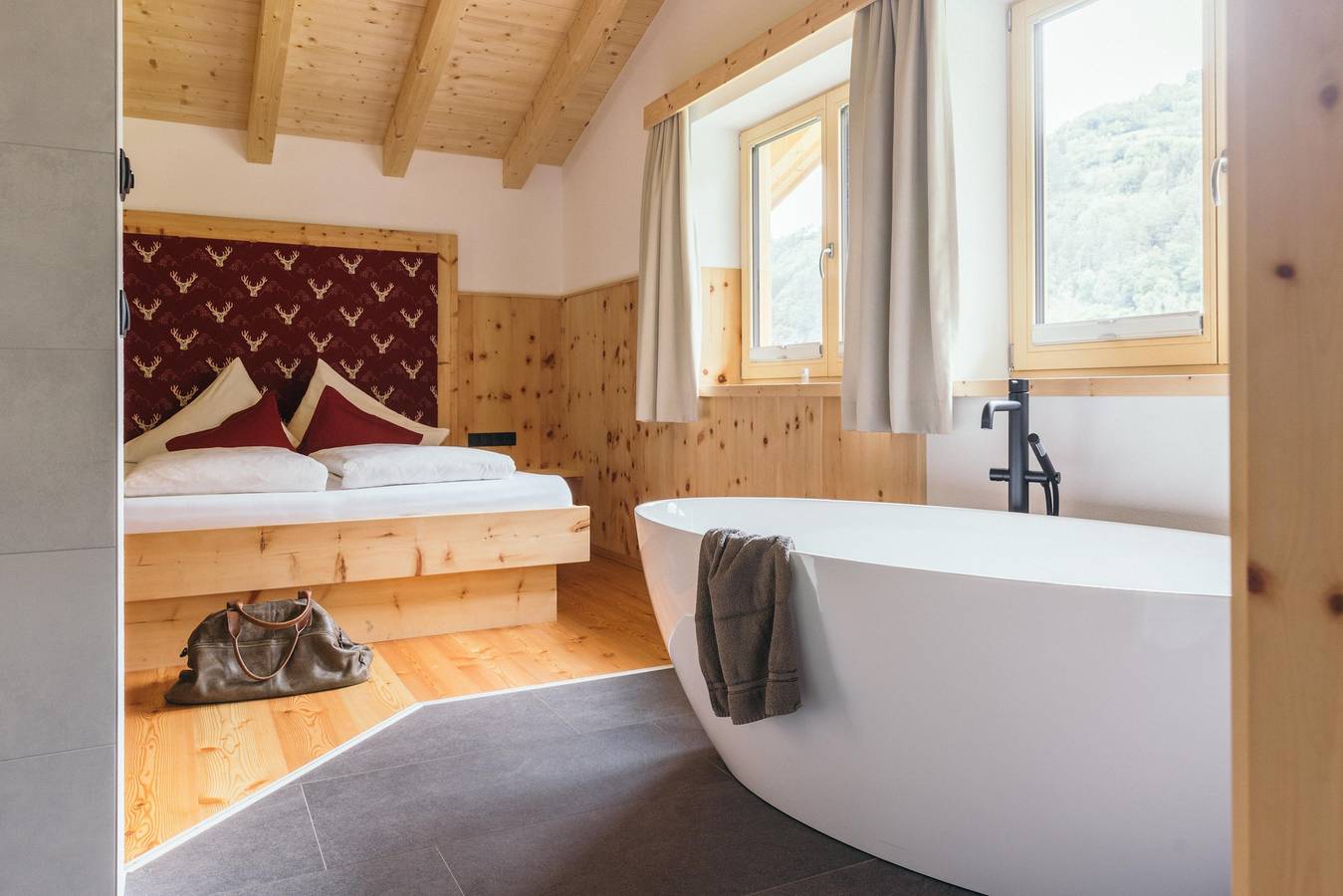 Ganze Ferienwohnung, Tiroler Haus Seinerzeit, Halbpension in Stubaier Alpen, Oetz