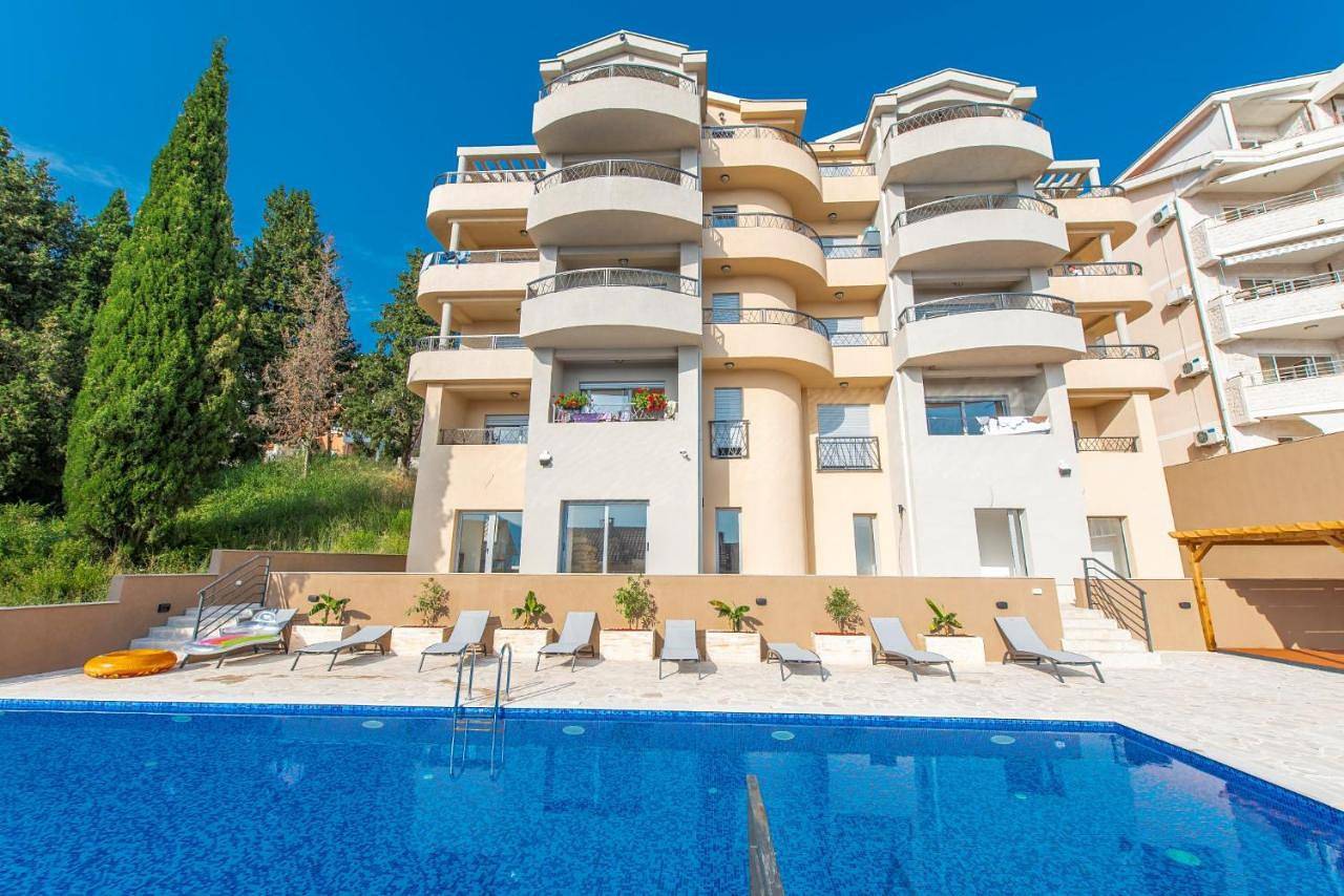Cały apartament, Donja Lastva Panoramic Views in Tivat, Bay of Kotor
