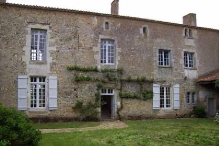 Gîte pour 4 personnes, avec jardin à Sainte-Hermine