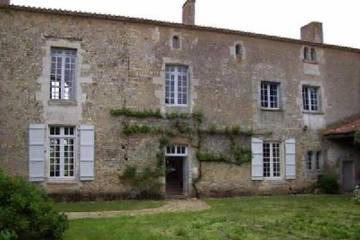 Gîte pour 4 personnes, avec jardin à Sainte-Hermine