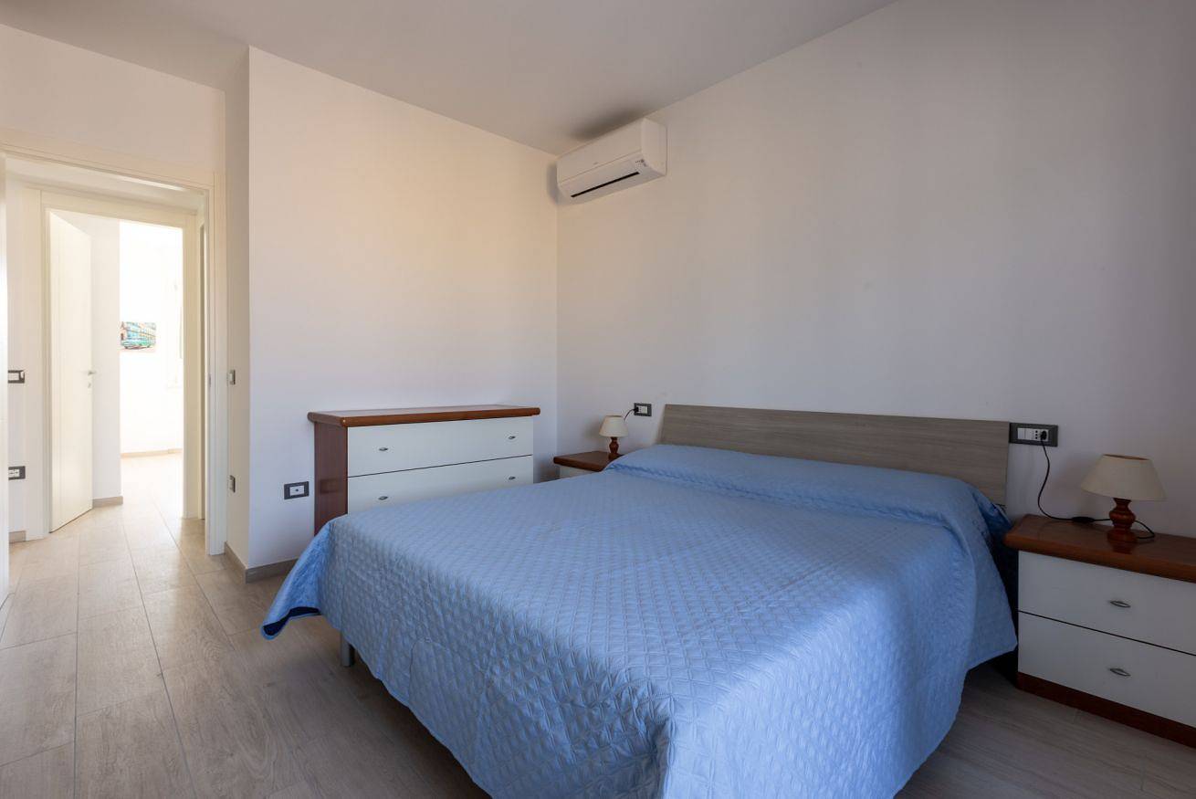 Entire apartment, Quartu Sant'Elena Roomy Flat with Private Parking! in Quartu Sant'Elena, Campidano