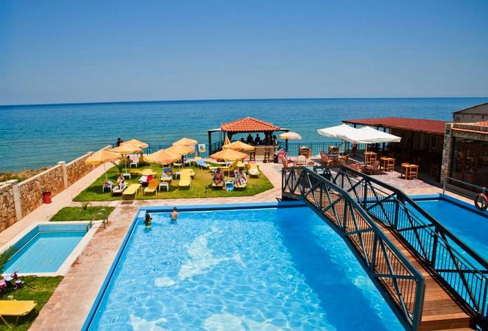 Hôtel pour 2 personnes, avec piscine ainsi que jardin et vue