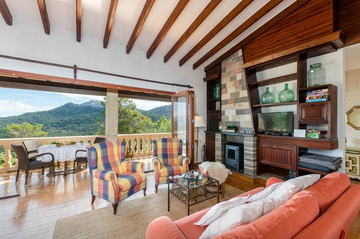 Ferienhaus für 6 Personen, mit Terrasse und Garten in Escorca