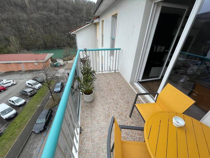 Gîte pour 11 personnes, avec balcon à Bellegarde-sur-Valserine - 2