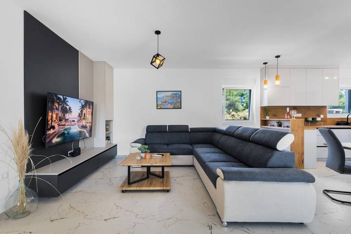 Villa pour 6 personnes, avec piscine et terrasse ainsi que jardin et vue dans Vir - 4