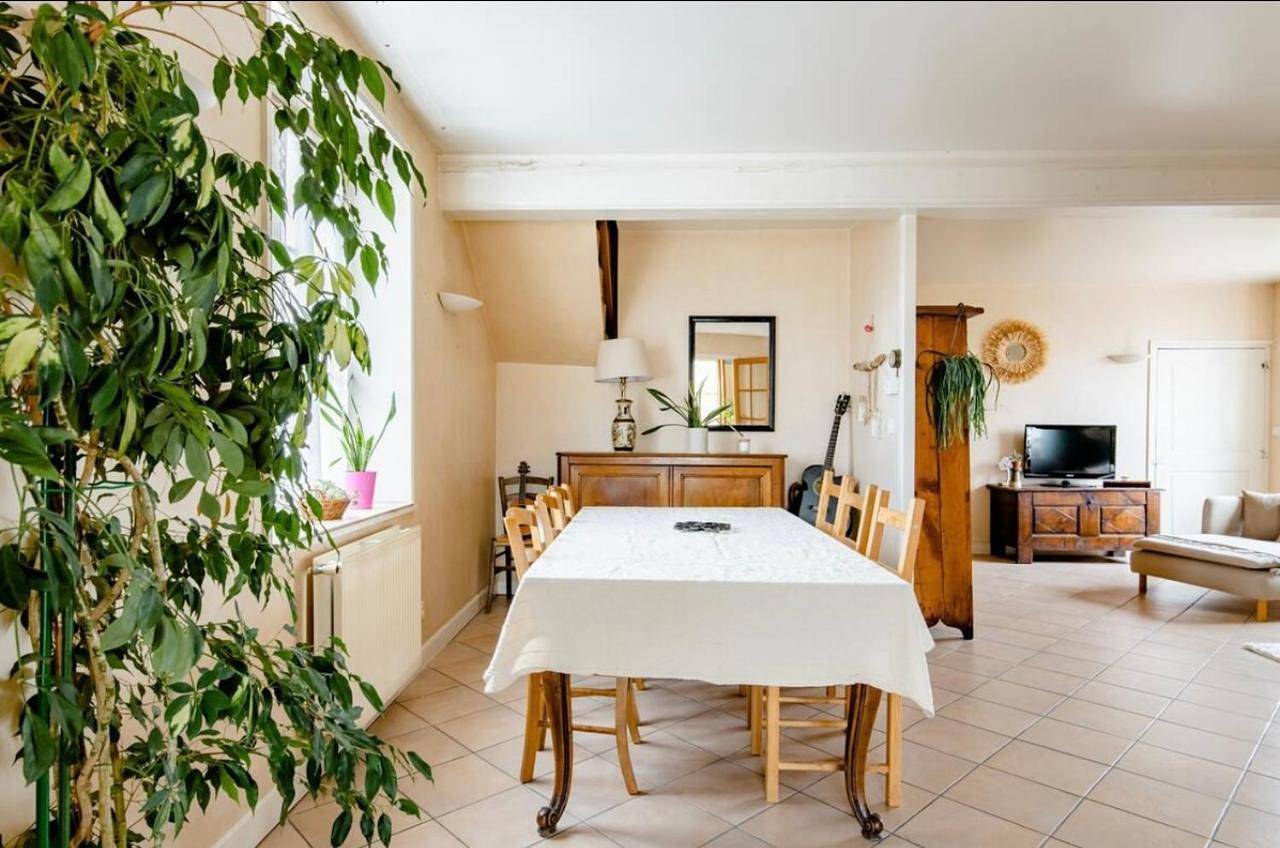 Appartement de vacances entier, Double Room in Gleizé, Beaujolais