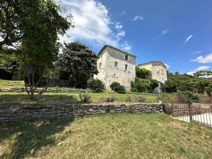 Gîte pour 3 personnes, avec piscine ainsi que vue et jardin, animaux acceptés à Rousson - 2
