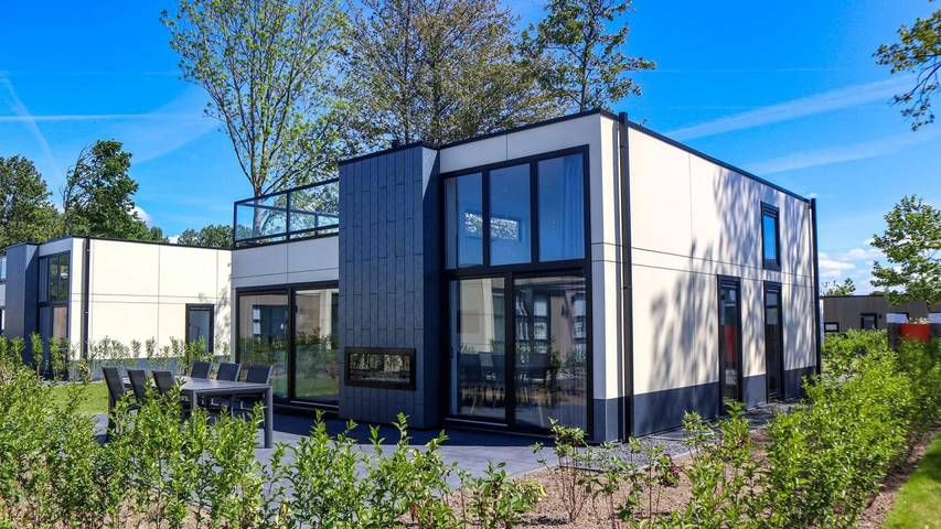 Vakantiehuis voor 6 personen, with Balkon/Terras and Terras as well as Tuin and Zwembad in Belfeld