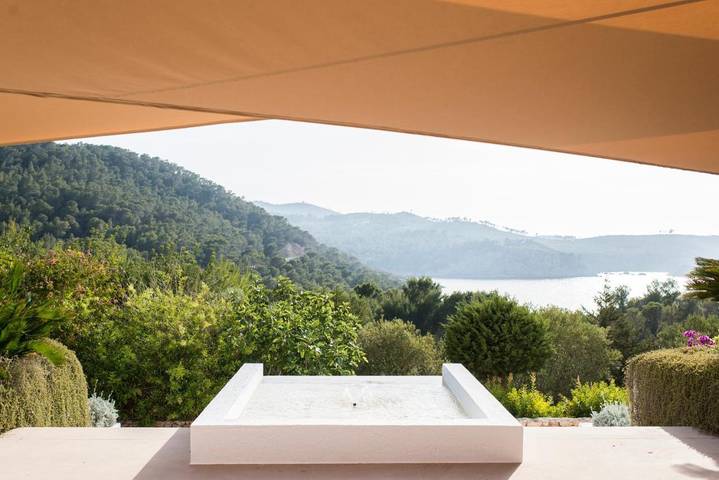 Location de vacances pour 12 personnes, avec piscine ainsi que jardin et vue dans Portinatx - 3