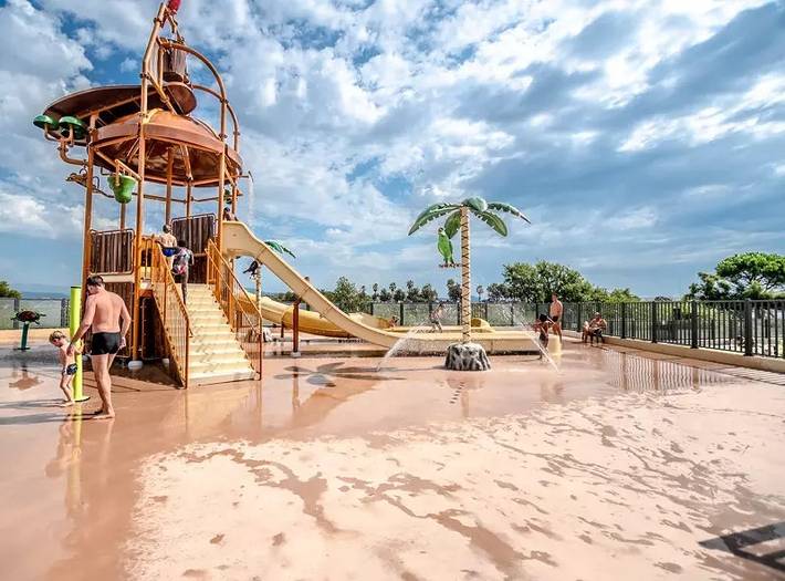 Mobil home pour 5 personnes, avec terrasse dans Saint-Aygulf - 3