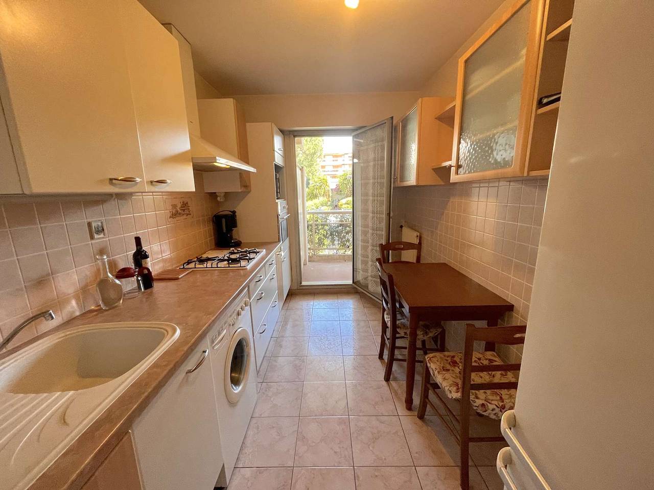 Appartement entier, Appt 3 pièces avec piscine proche centre ville, 4 couchages, Saint-Raphaël in Saint-Raphaël, Côte méditerranéenne (France)