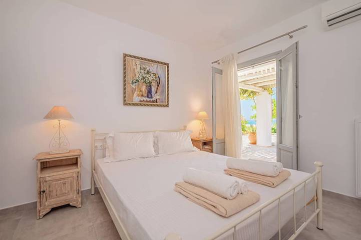 Wundervolle Villa Artemisa 5 Schlafzimmer 4 Bäder Großer 50qm Pool Tolle Aussicht in Plaka (Naxos), Naxos