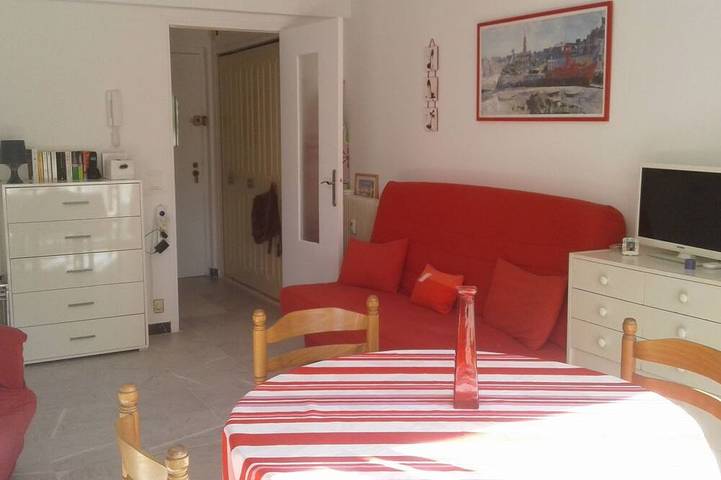 Gîte pour 4 personnes, avec balcon et piscine dans Plage de la Salis - 4